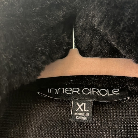Inner Circle faux fur jacket XL.  Super Soft. Machine washable. - Picture 4 of 5